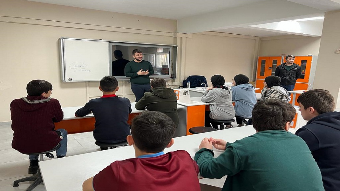 KARİYER GÜNLERİ KONUĞUMUZ İLÇEMİZ TOPLUM SAĞLIĞI MERKEZİ MÜDÜRÜ DR. AHMET TEPECİK
